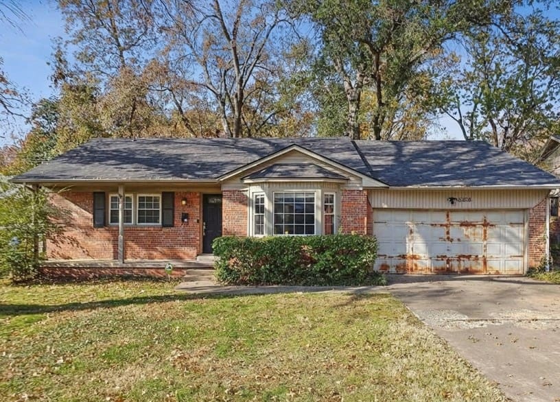 Rusty Garage Door Repair in Tulsa OK
