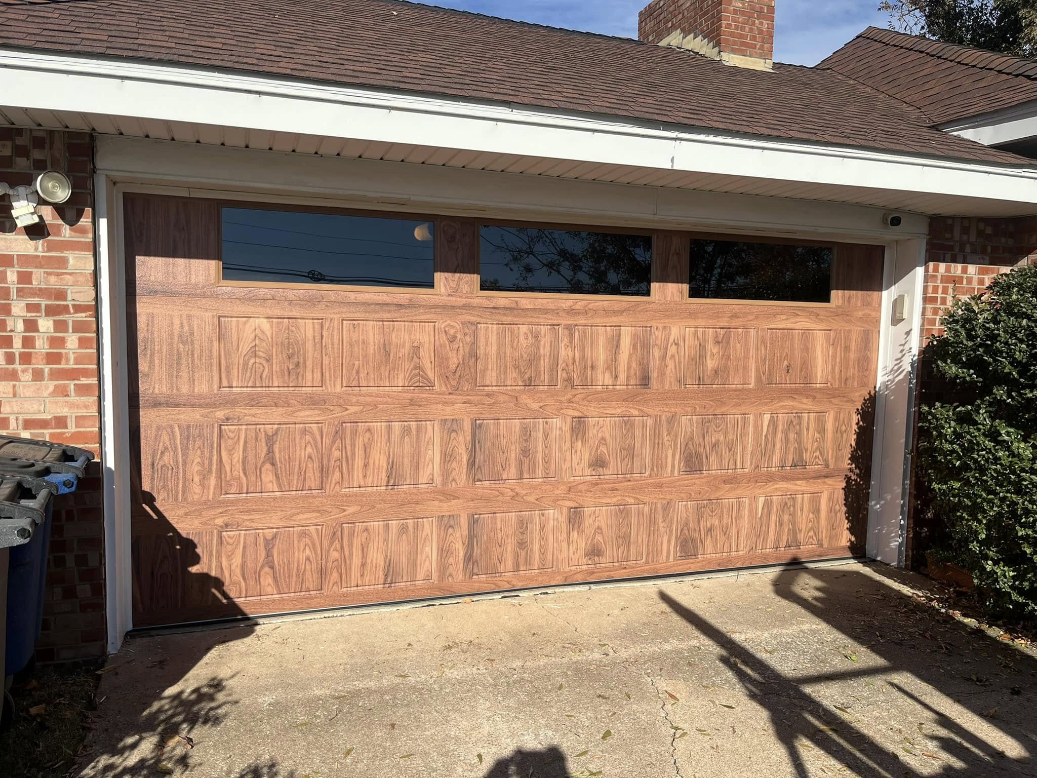 Emergency Garage Door Repair in Tulsa: 7 Situations That Require Immediate Service